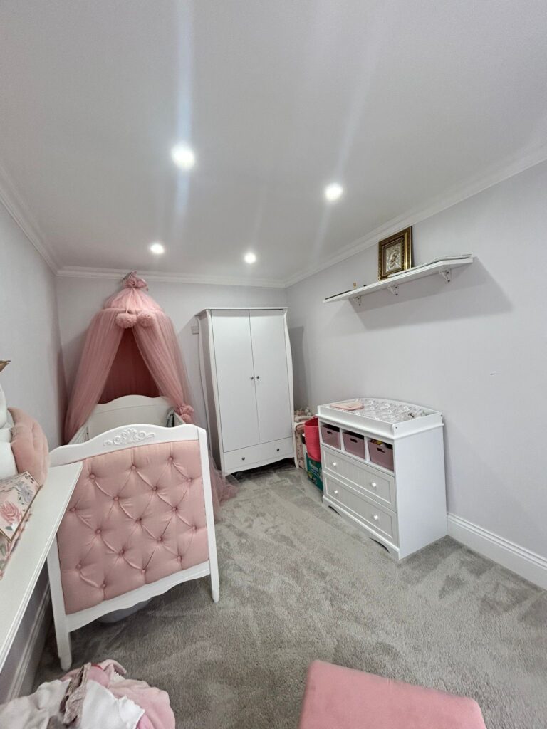 Elegant 4 Bedroom House image 21