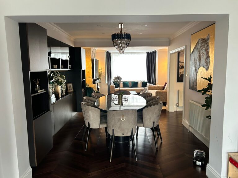Elegant 4 Bedroom House image 5