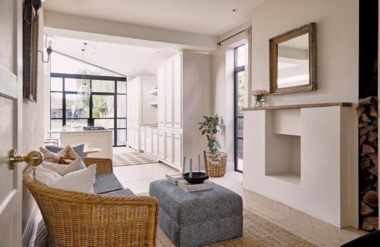 Stunning 4 Bedroom Home image 32