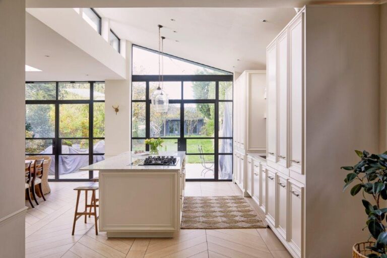 Stunning 4 Bedroom Home image 23