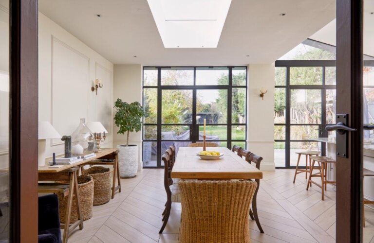 Stunning 4 Bedroom Home image 29