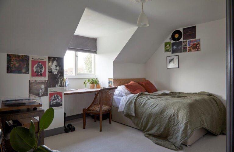 Stunning 4 Bedroom Home image 50