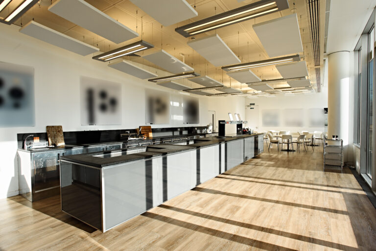 Vacant HQ Office image 17