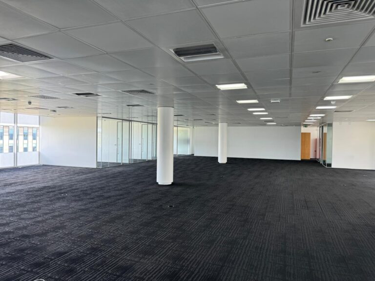 Vacant HQ Office image 22