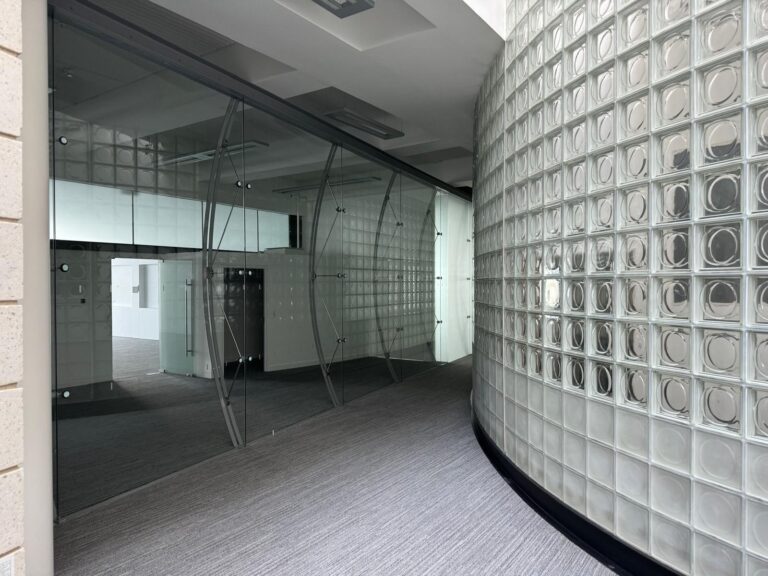 Vacant HQ Office image 25