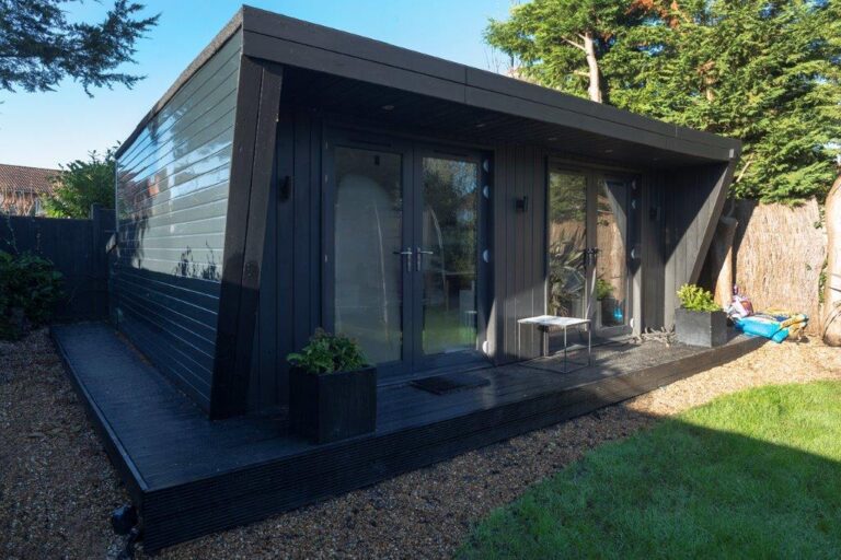 Stunning 4 Bedroom Home image 70