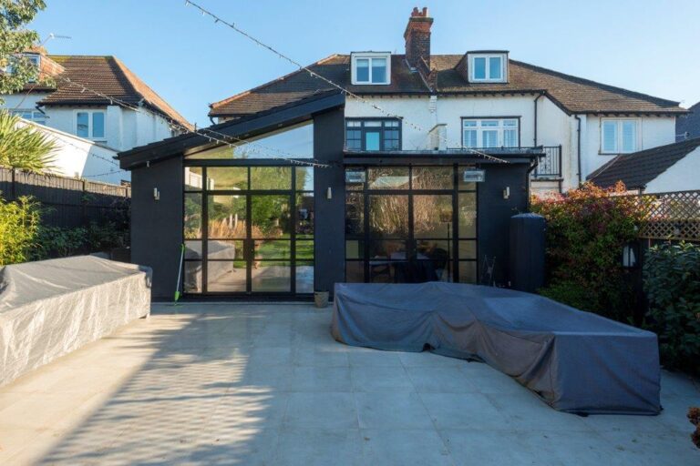 Stunning 4 Bedroom Home image 59