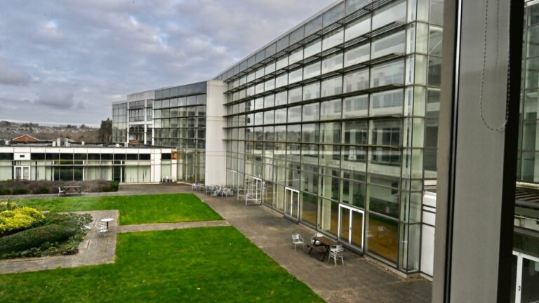 Brent Business Park image 20