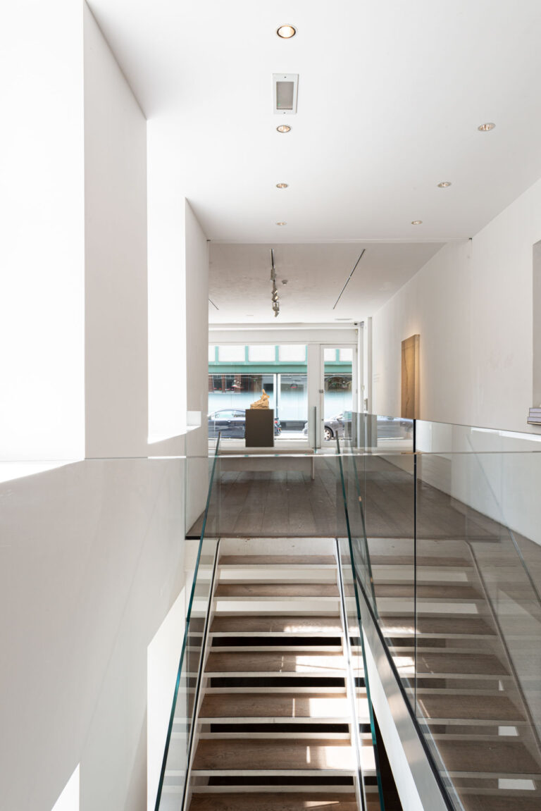 3,000 sq ft Central London Gallery image 4