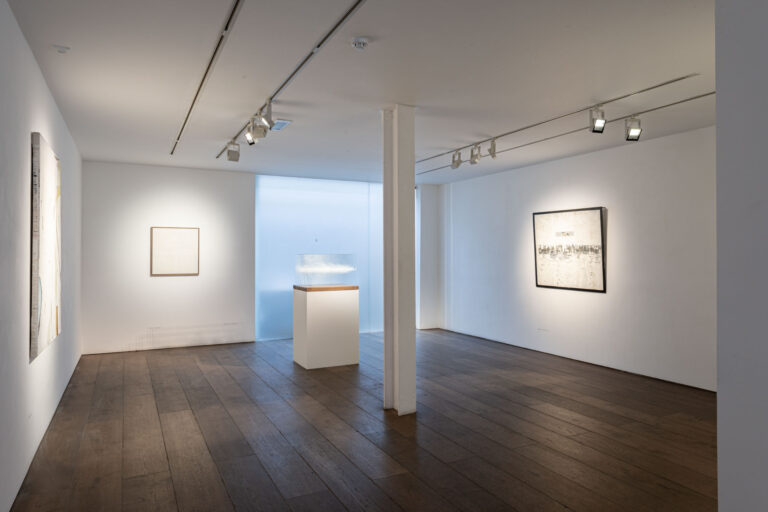 3,000 sq ft Central London Gallery image 3