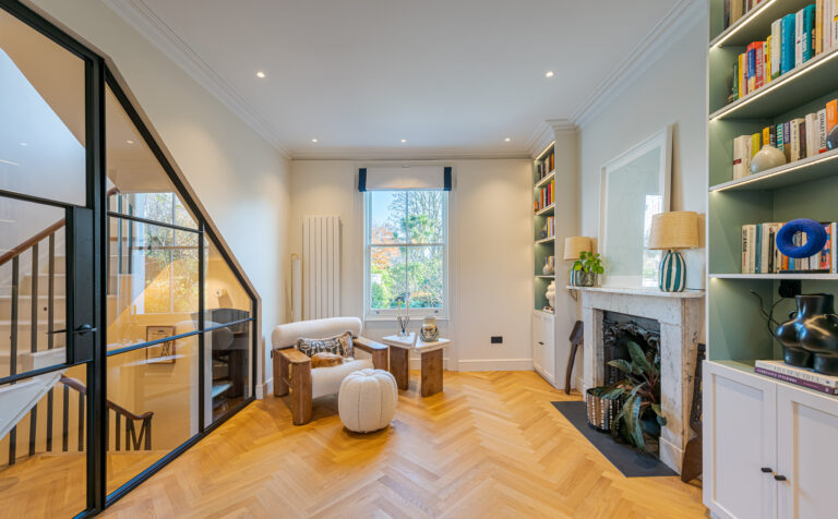 Modern Designed Soho-House image 7