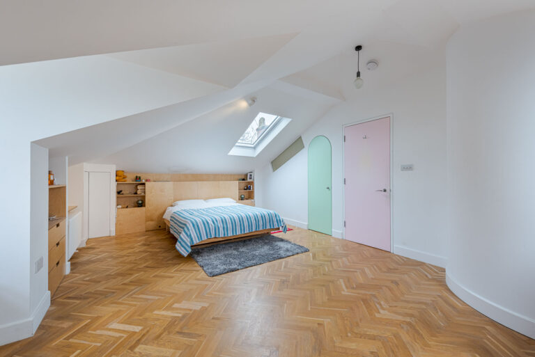 Spacious Modern Edwardian Home image 22