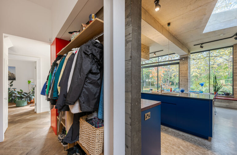 Spacious Modern Edwardian Home image 5