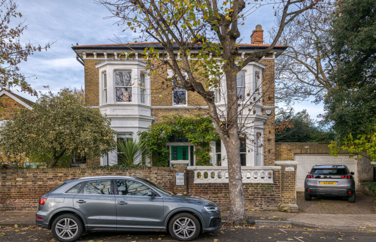 Spacious Modern Edwardian Home image 1