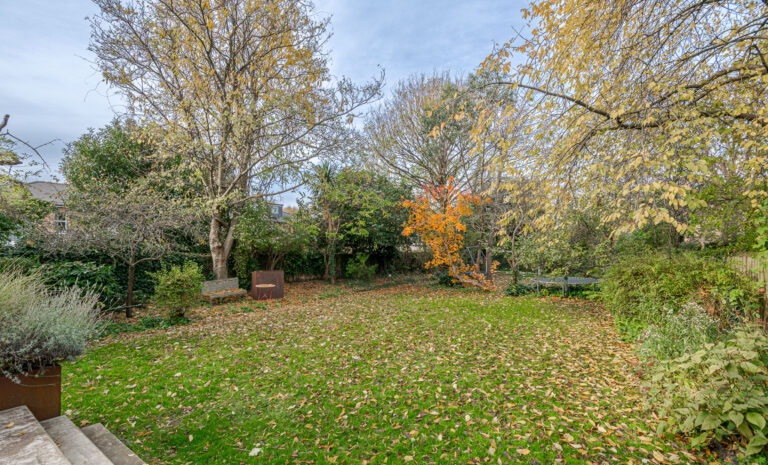 Spacious Modern Edwardian Home image 30