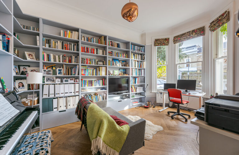 Spacious Modern Edwardian Home image 11