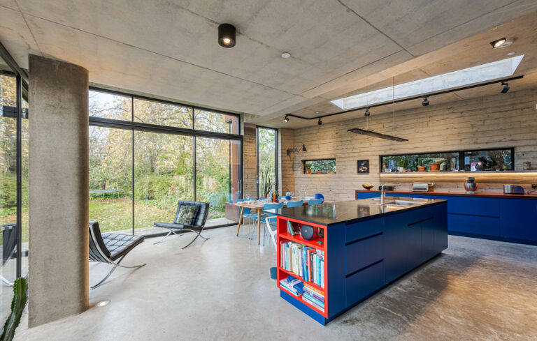 Spacious Modern Edwardian Home image 7