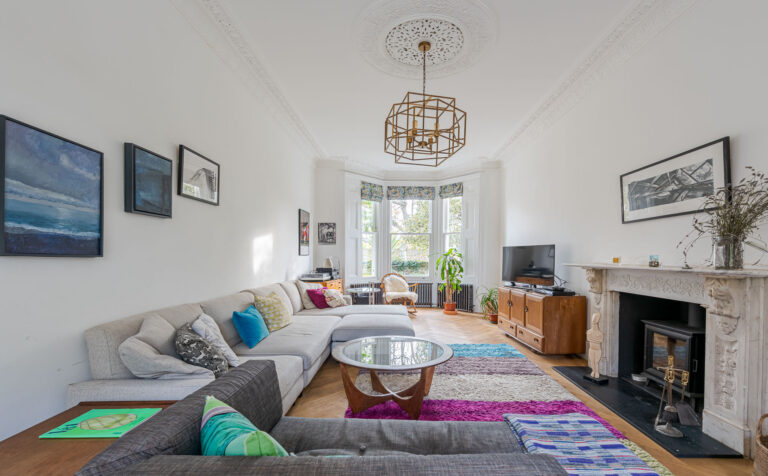 Spacious Modern Edwardian Home image 13