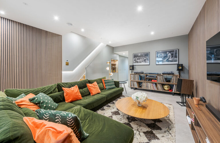 Large Modern Home in Battersea image 12