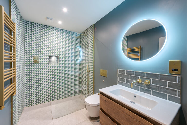 Large Modern Home in Battersea image 25