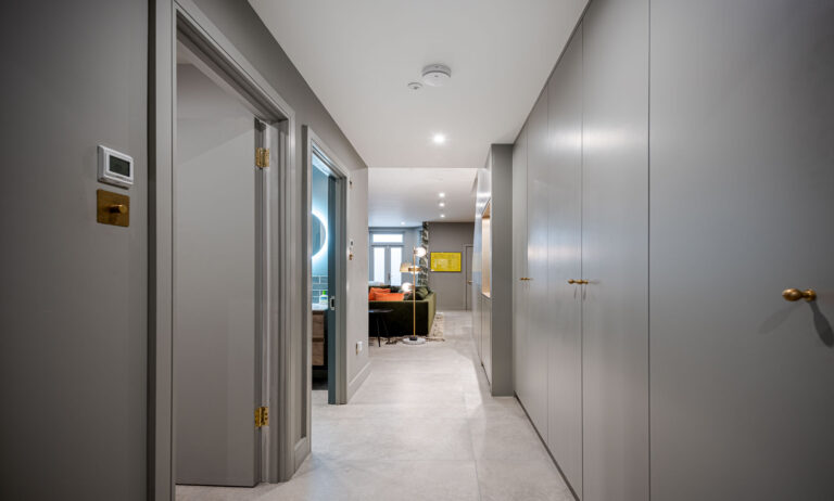 Large Modern Home in Battersea image 16