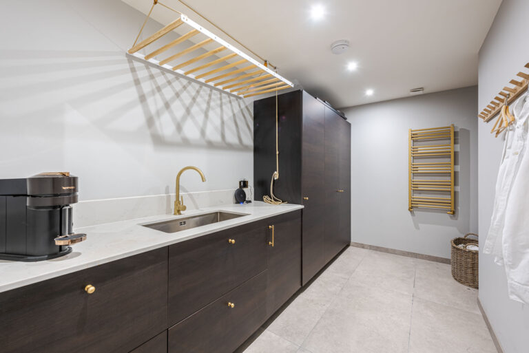 Large Modern Home in Battersea image 15