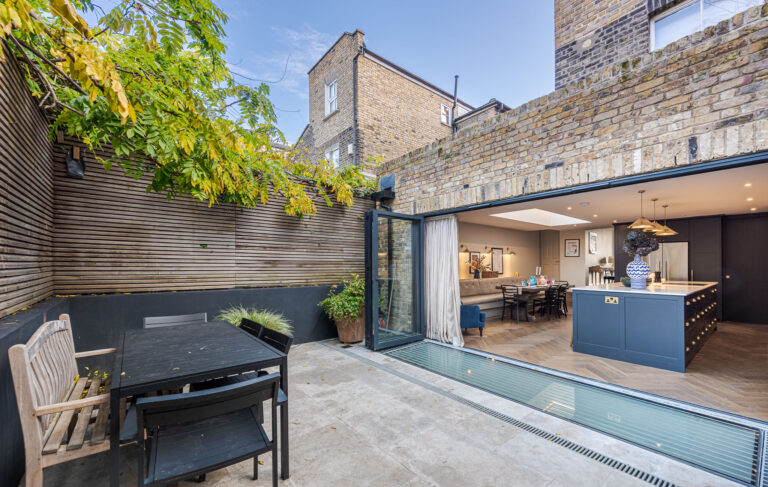 Large Modern Home in Battersea image 26