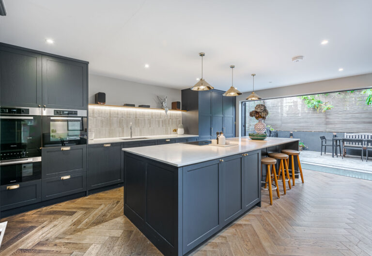 Large Modern Home in Battersea image 3