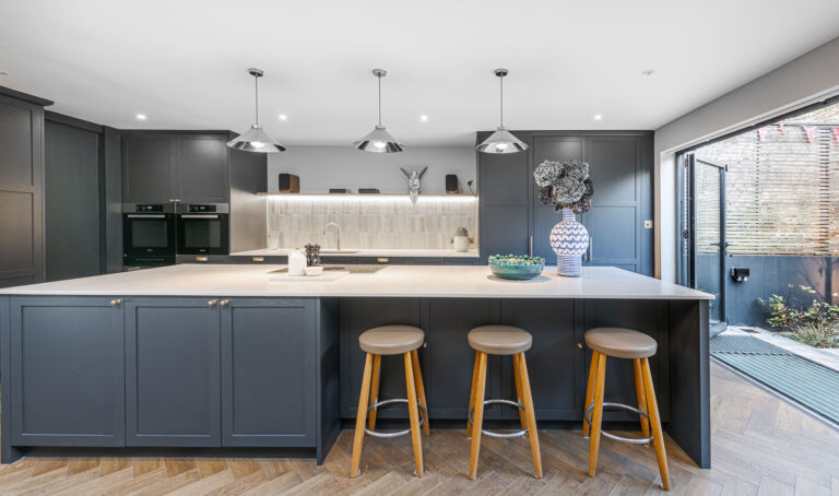 Large Modern Home in Battersea image 4