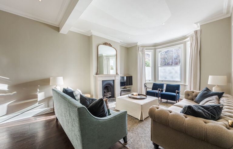 Large Modern Home in Battersea image 9