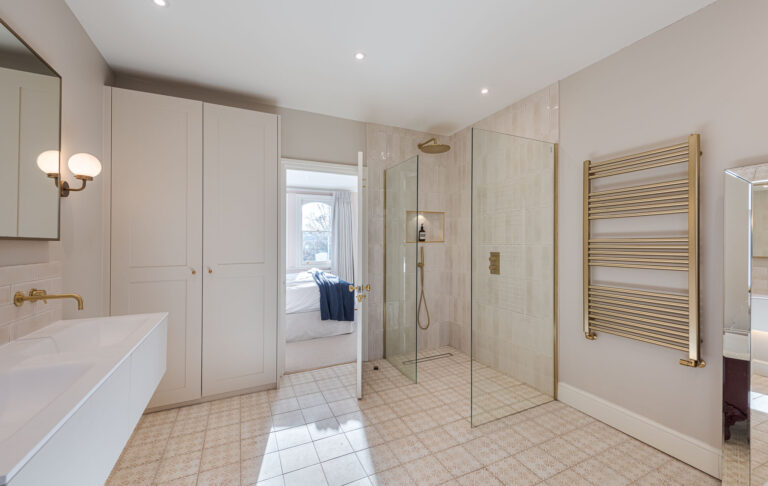 Large Modern Home in Battersea image 23