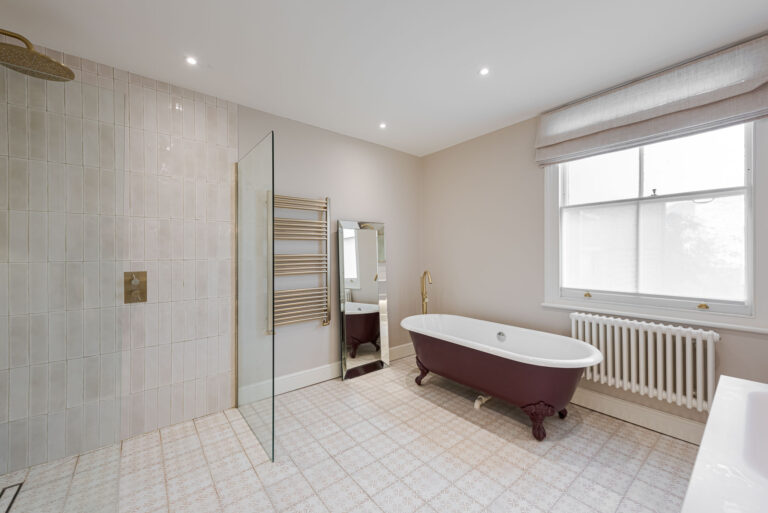Large Modern Home in Battersea image 22