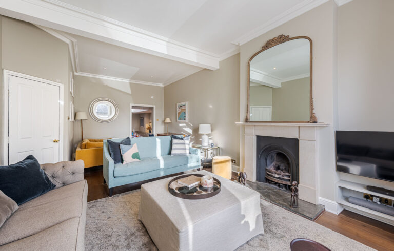 Large Modern Home in Battersea image 8