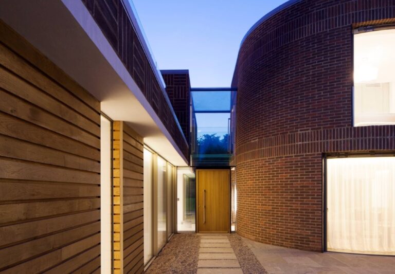 Luxury Modern Design Mansion image 15