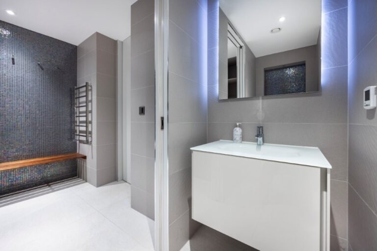 Luxury Modern Design Mansion image 61