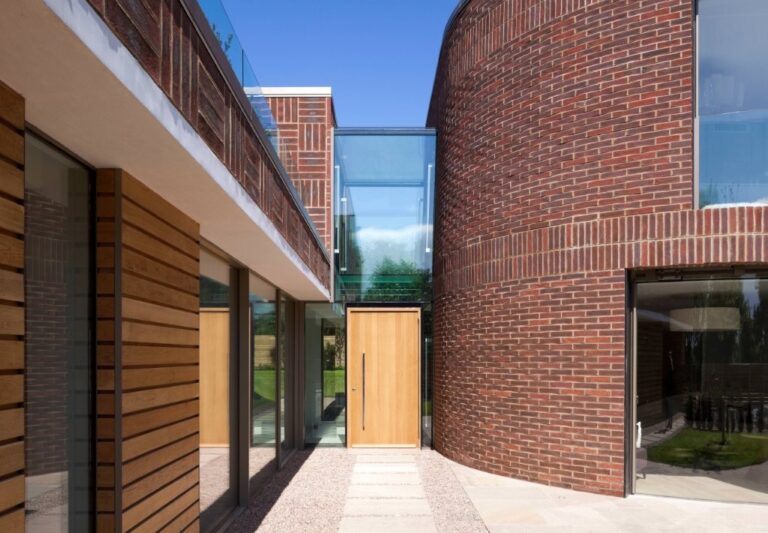Luxury Modern Design Mansion image 20