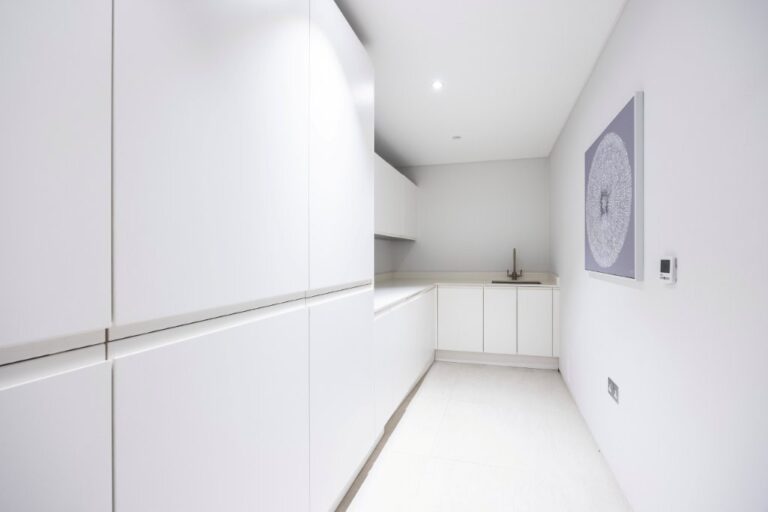 Luxury Modern Design Mansion image 29