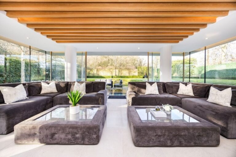 Luxury Modern Design Mansion image 4