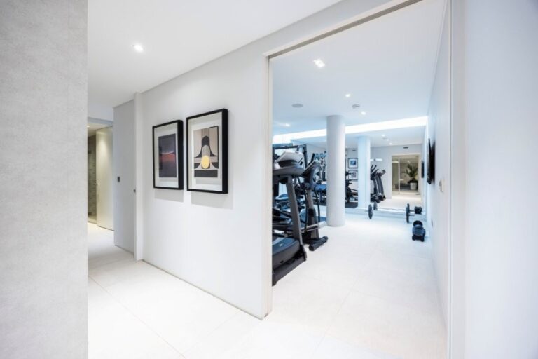 Luxury Modern Design Mansion image 54