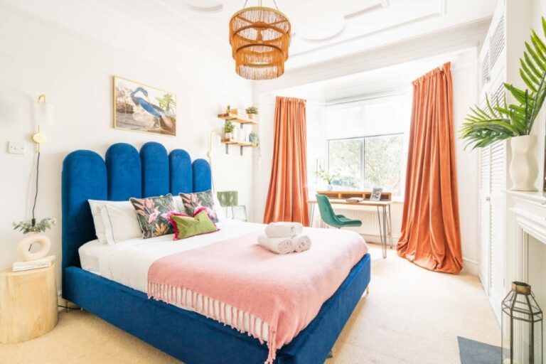 Stylish Ealing Garden Flat image 11