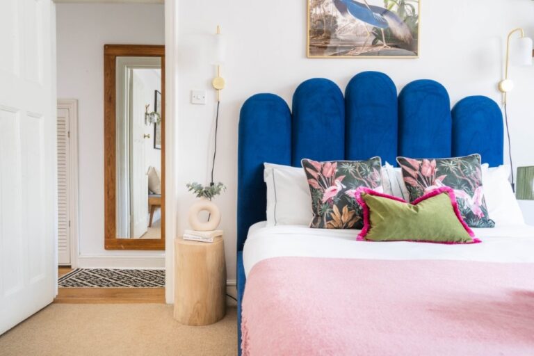 Stylish Ealing Garden Flat image 12