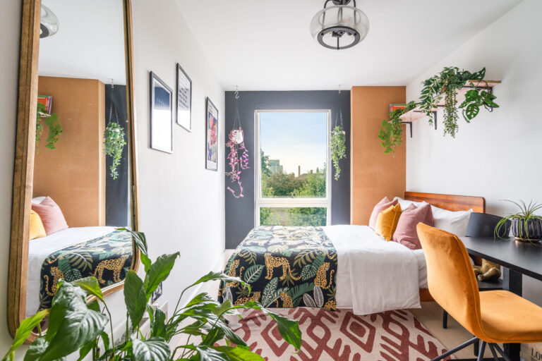 Urban Rainforest East End Flat image 10