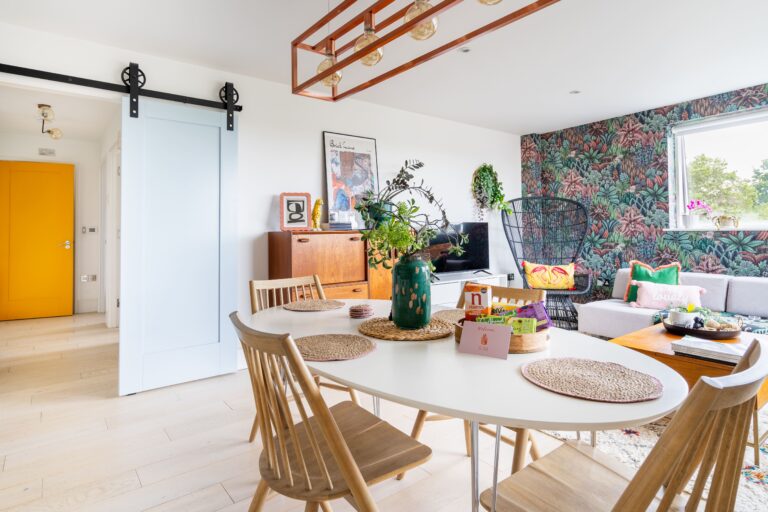 Urban Rainforest East End Flat image 6