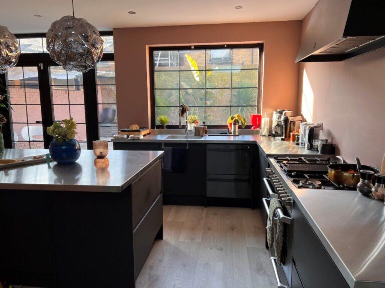 Versatile Multi-use Residential Property and Vacant Pub image 37