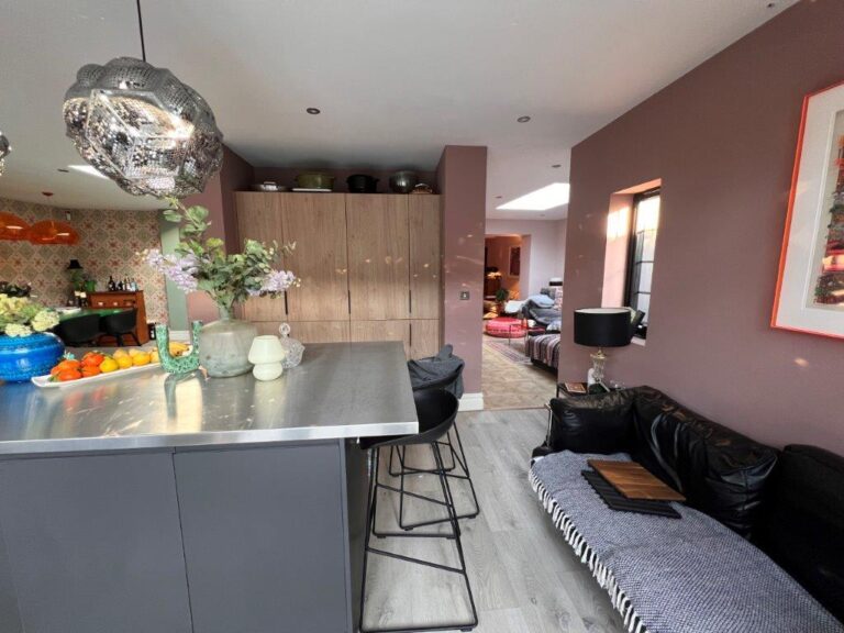 Versatile Multi-use Residential Property and Vacant Pub image 36