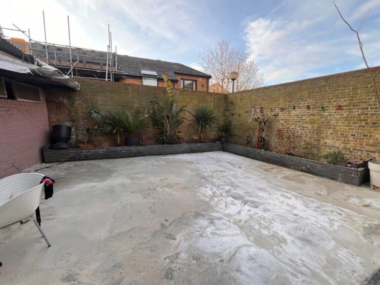 Versatile Multi-use Residential Property and Vacant Pub image 54
