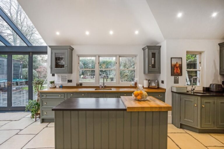 5 Bedroom Victorian Family Home image 14