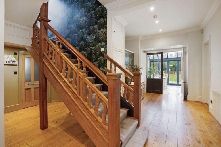 5 Bedroom Victorian Family Home image 7