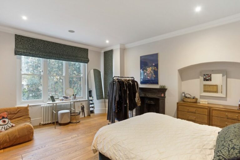 5 Bedroom Victorian Family Home image 23