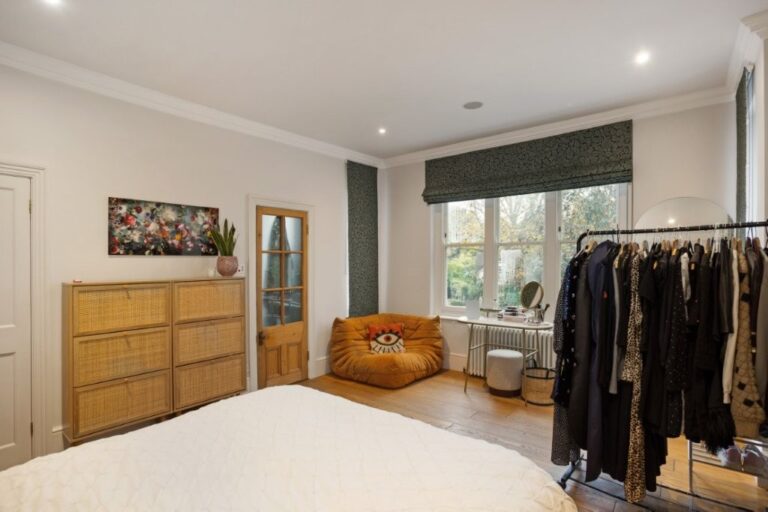 5 Bedroom Victorian Family Home image 24